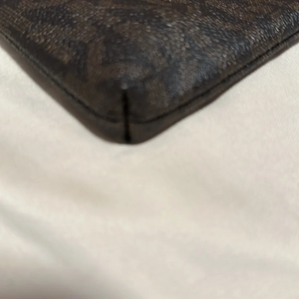 Micheal Kors Wristlet! - Picture 3 of 7